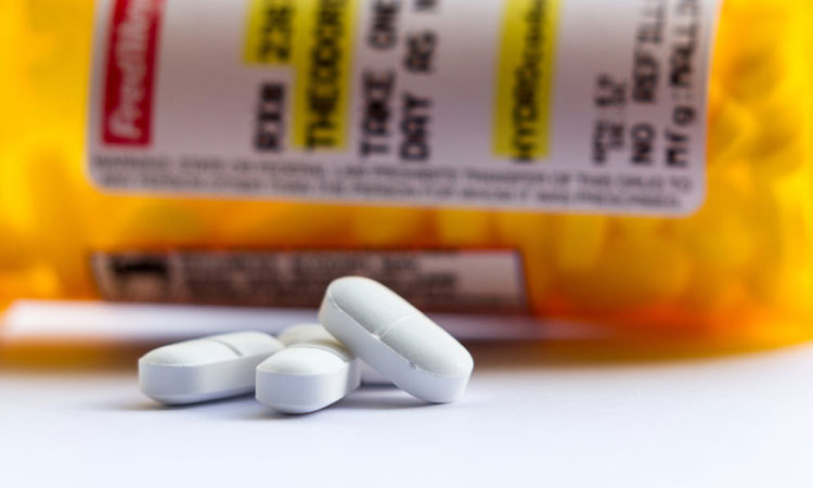 Tylenol 3 with codeine 30mg tablet bottle for acute pain relief